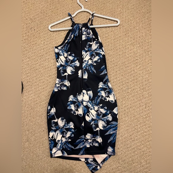 Floral homecoming dress - Picture 2 of 2